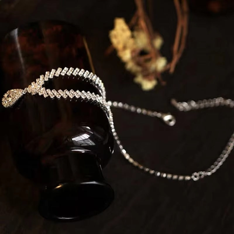 Elegant Claw Chain Necklace & Earring Set – Modern Collarbone Accessories