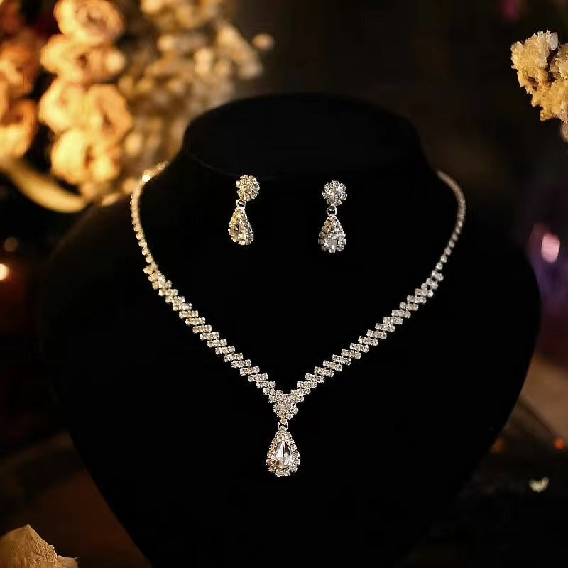 Elegant Claw Chain Necklace &amp; Earring Set – Modern Collarbone Accessories